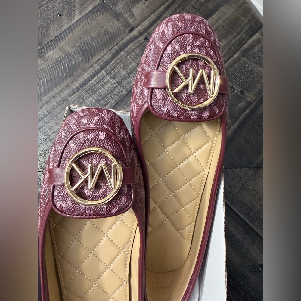 Michael Kors flats